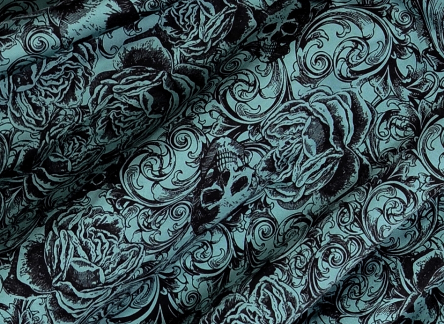 Skull Roses all over print